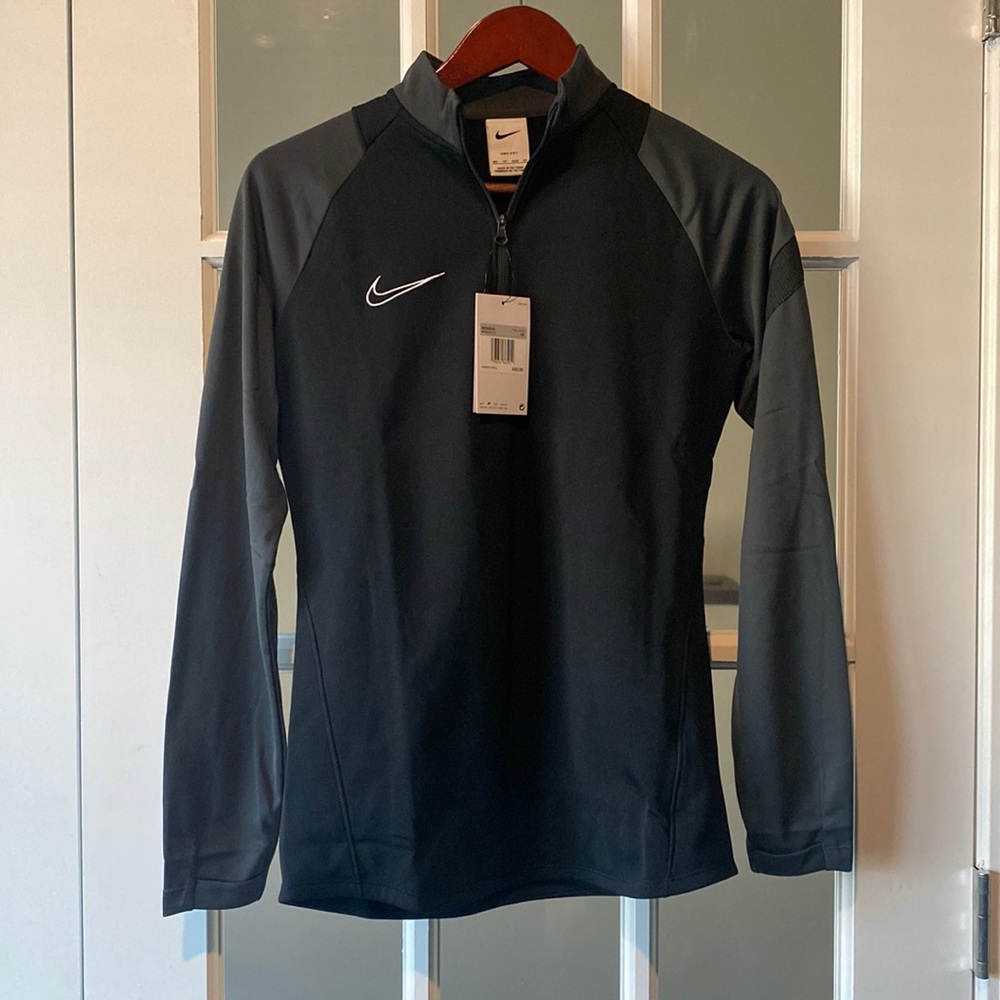 Nike Dri-Fit Pull Over